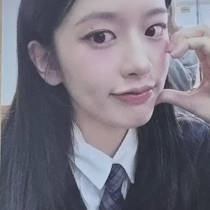 [BUNJANG] IVE An Yujin REVIVE+ POB Photocard / 아이브 REVIVE+ 안유진 공방 포카 양도