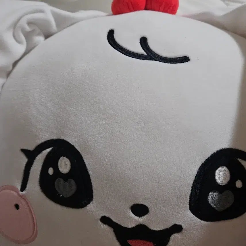 [BUNJANG] IVE Wonyoung Cherry Face Cushion Doll / IVE 장원영 체리 페이스 쿠션 인형