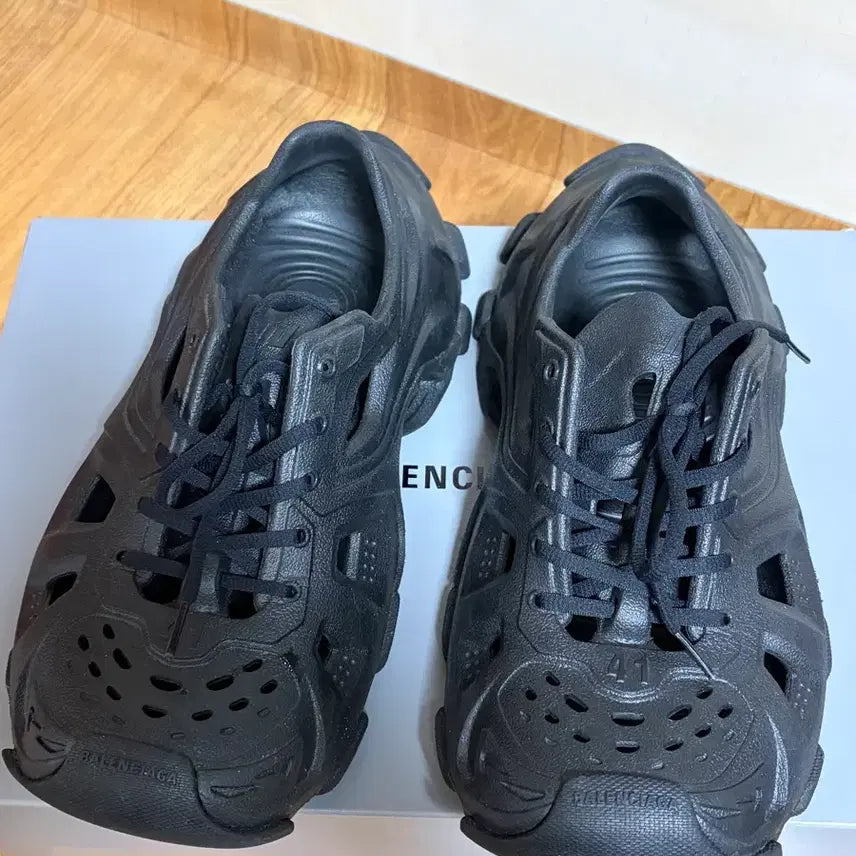 [BUNJANG] Balenciaga HD Lace-Up Skinners Sneakers / 발렌시아가 HD 레이스업 스키너즈 41