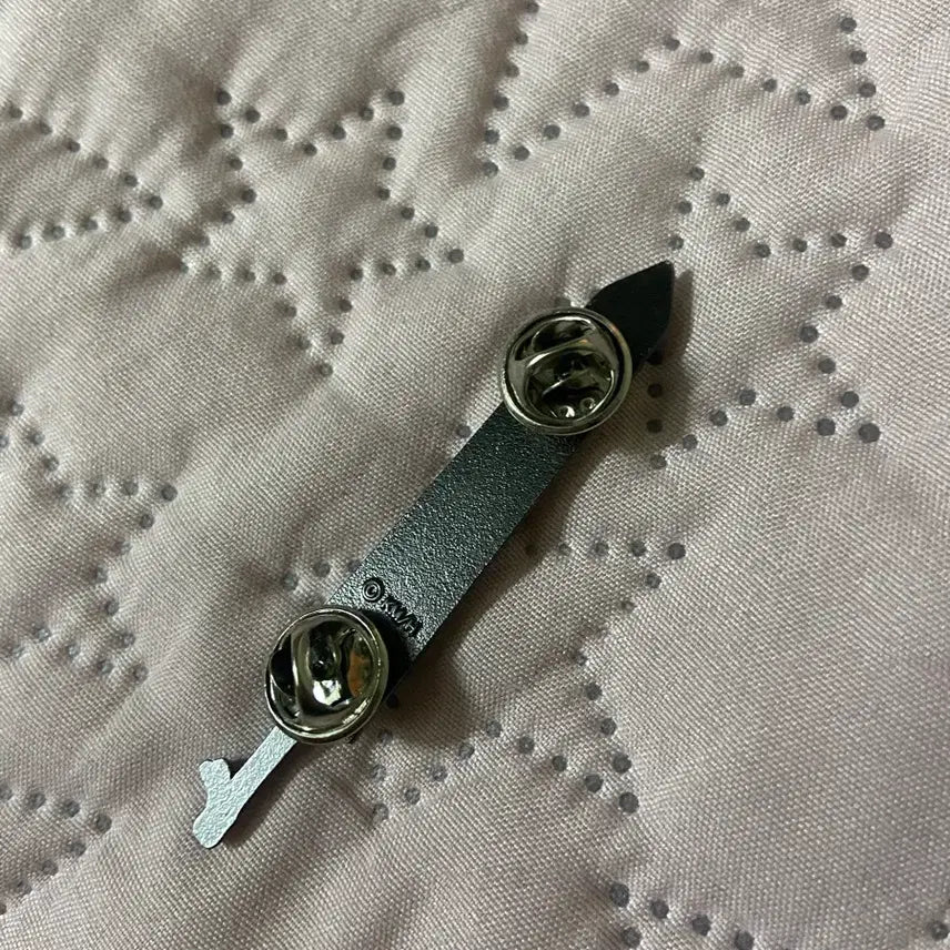 [BUNJANG] Berserk Guts Dragon Slayer Badge / 베르세르크 전시회 특전 가츠 드래곤 슬레이어 뱃지