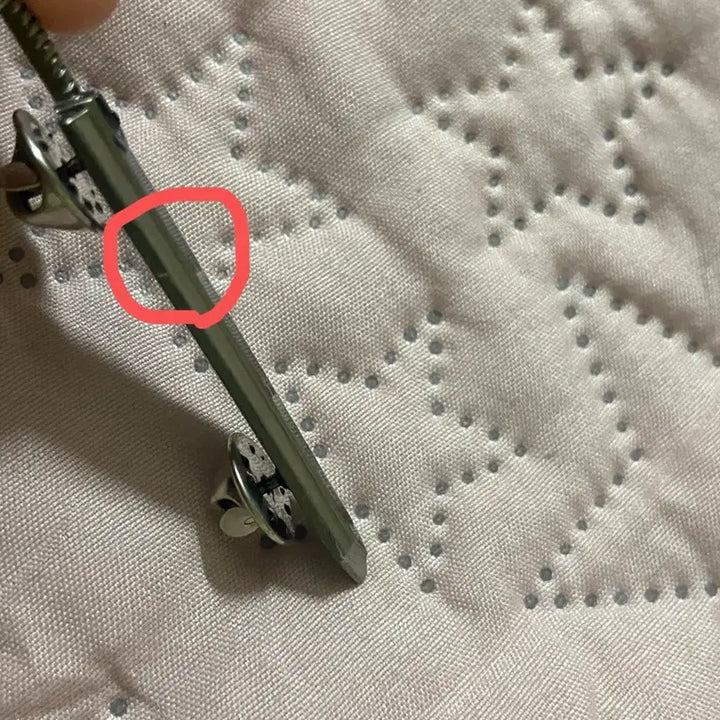 [BUNJANG] Berserk Guts Dragon Slayer Badge / 베르세르크 전시회 특전 가츠 드래곤 슬레이어 뱃지