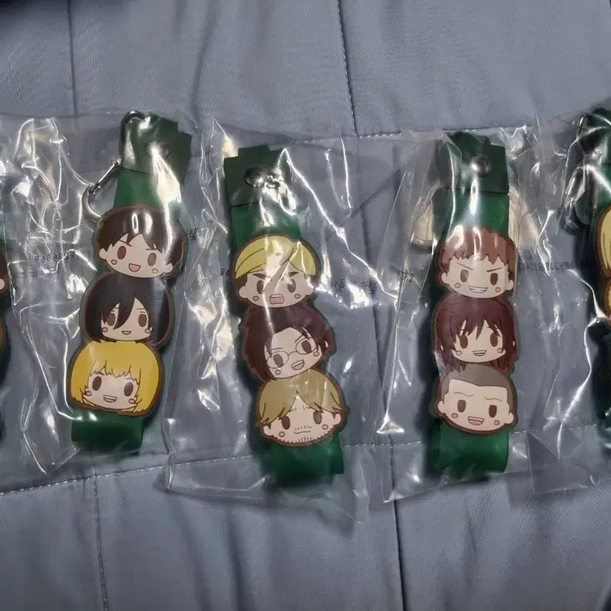 [BUNJANG] Attack on Titan Acrylic Stand Set / 진격의 거인 제일복권 하위상 팝니다
