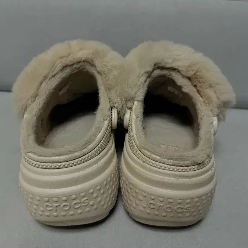 [BUNJANG] Crocs Mink Fur Custom Clogs / 크록스 밍크털 커스텀 버젼입니다