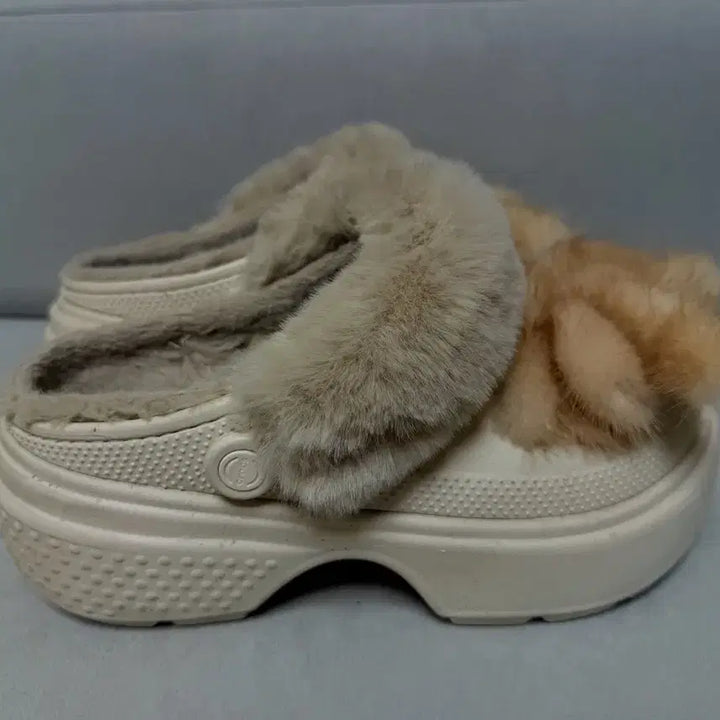 [BUNJANG] Crocs Mink Fur Custom Clogs / 크록스 밍크털 커스텀 버젼입니다