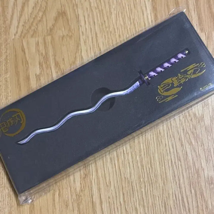 [BUNJANG] Demon Slayer Obanai Iguro Paper Knife Nichirin Blade / [미개봉] 귀멸의칼날 귀칼 이구로 오바나이 페이퍼 나이프 일륜도