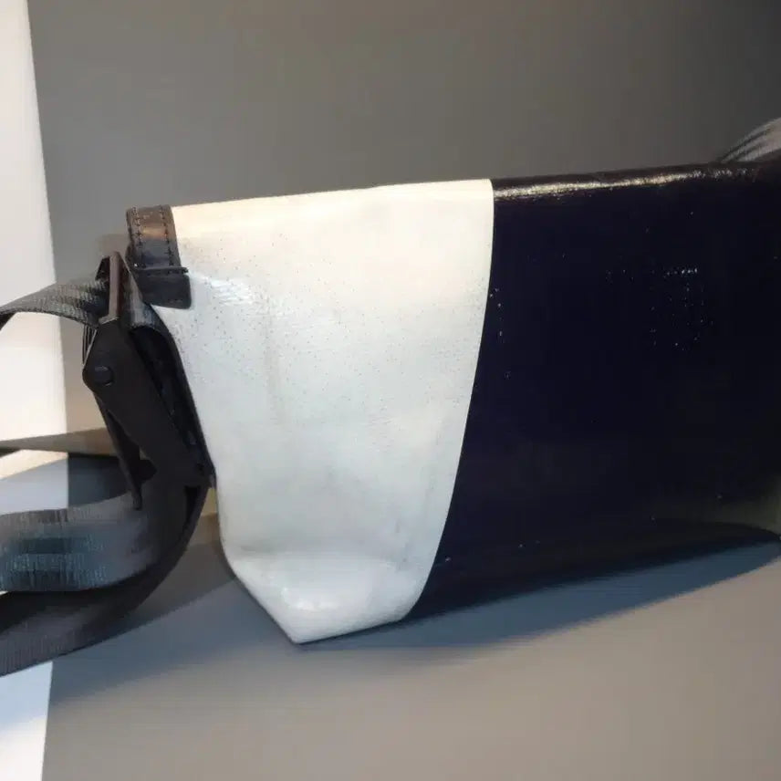 [BUNJANG] Freitag Hawaii Five-O Shoulder Bag / 프라이탁 하와이파이브오(하파오)