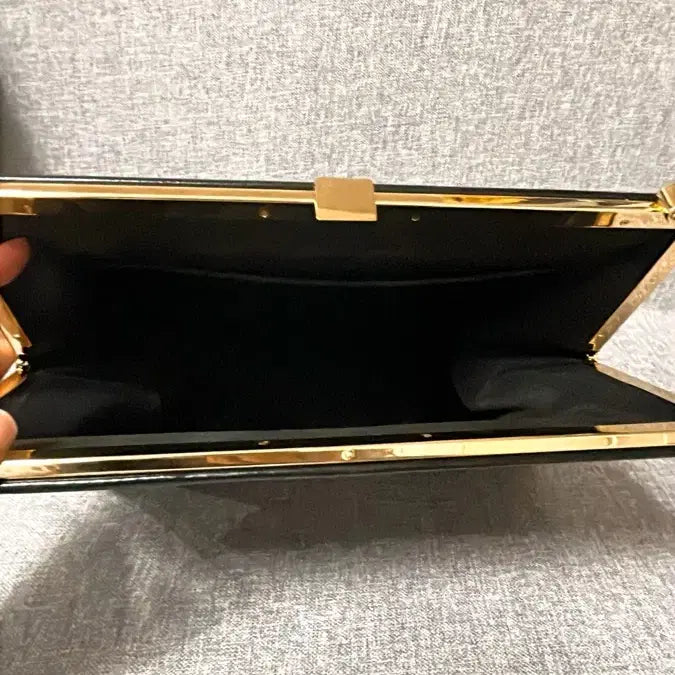 [BUNJANG] Fleur Mona Frame Bag Black / 플로르 모나 프레임백 블랙 새제품