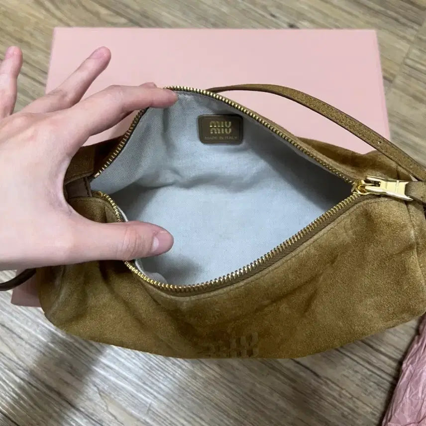 [BUNJANG] Miu Miu Suede Bag / 미우미우 스웨이드백