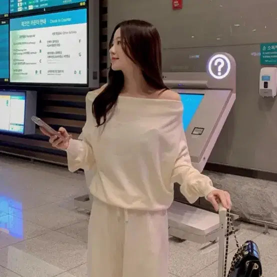 [BUNJANG] Dali Hotel Knit Training Set / <쇼핑몰 달리호텔 새상품> 니트 트레이닝 세트 셋업