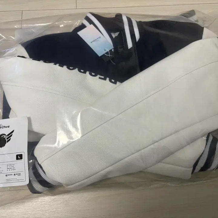 [SOLD OUT] 블루아카이브 SRT 점퍼 L 사이즈