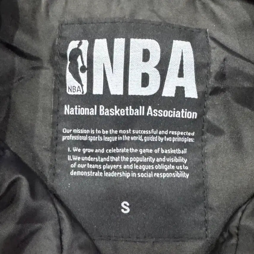 [SOLD OUT] NBA 바람막이 / NBA 시카고불스 바람막이/엔비에이 / 빈티지자켓