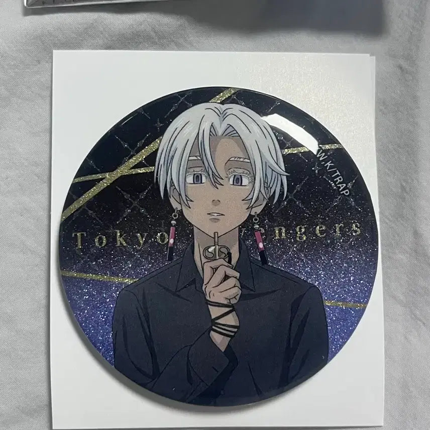 [BUNJANG] Tokyo Revengers Kurokawa Izana Glitter Can Badge / 도쿄리벤져스 도리벤 쿠로카와 이자나 캔뱃지 트레이딩 글리터 누이