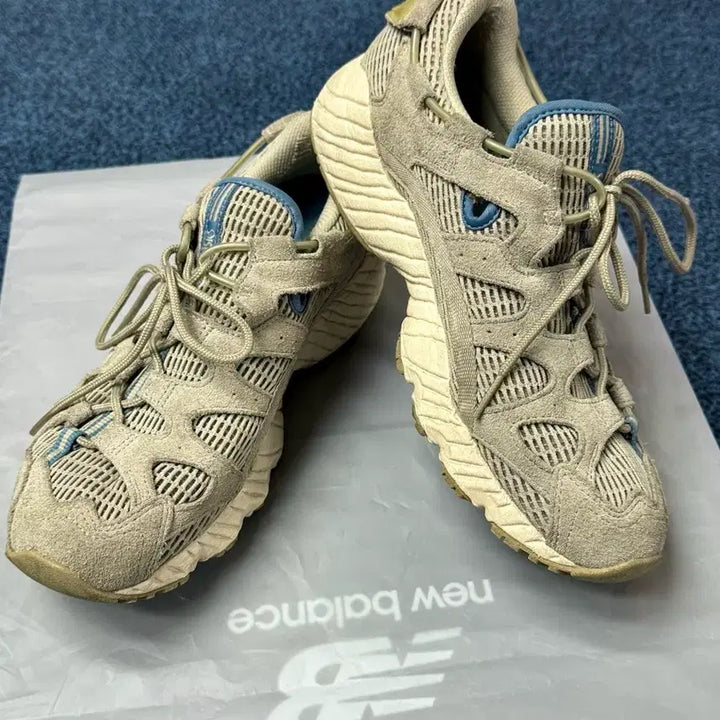 [SOLD OUT] 아식스타이거 젤마이 페더그레이 260