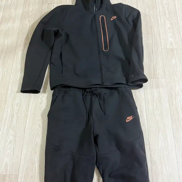 [BUNJANG] Nike Tech Pack Black XL Size Top and Bottom Set / 나이키 테크팩 블랙 xl사이즈 105 상하의셋트