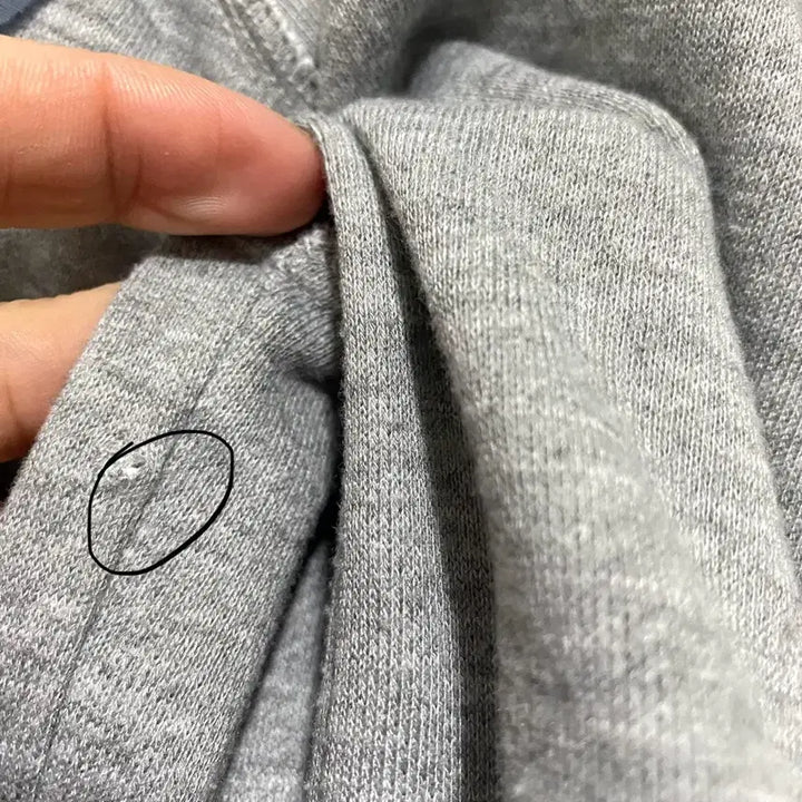 [BUNJANG] RE;CODE Cutout Detail T-shirt / RE;CODE (래코드) 어깨 트임 티셔츠 23SS