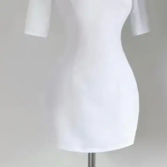 [BUNJANG] Sunne White Square Neck Mini Dress / 순느 자체제작 화이트 셀로즈 오피스 스퀘어넥 골반 미니원피스 치 에이블리