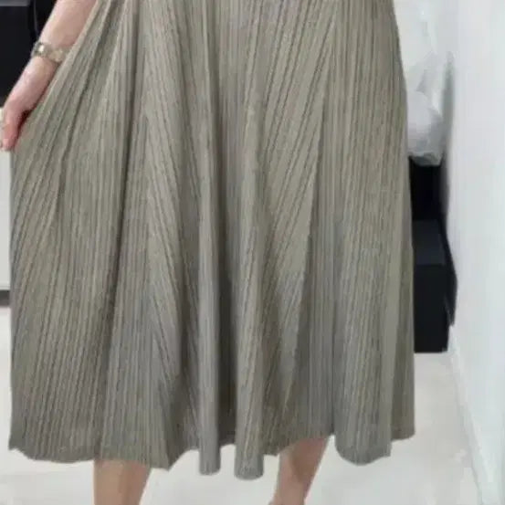 [BUNJANG] Pleats Please Long Pleated Dress / 플리츠플리즈 그레이지 멜로우 원피스(일주일만 60만원)