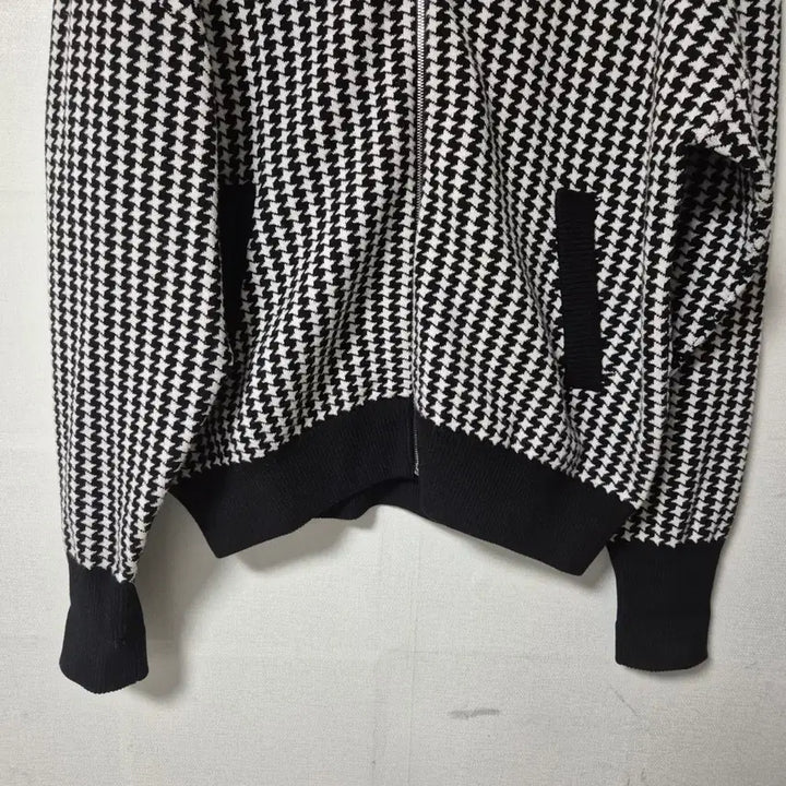 [SOLD OUT] 칼 라거펠트 하운드투스 니트 집업 77
