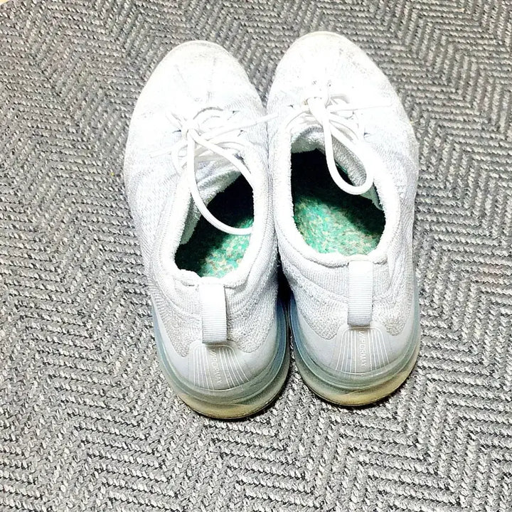 [BUNJANG] Nike White Sneakers / 나이키 흰색 운동화 (290)