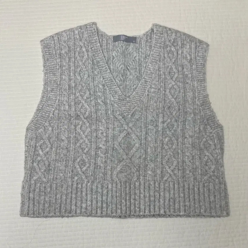 [BUNJANG] 8 Seconds Cable Knit Vest / 에잇세컨즈 케이블 니트 베스트