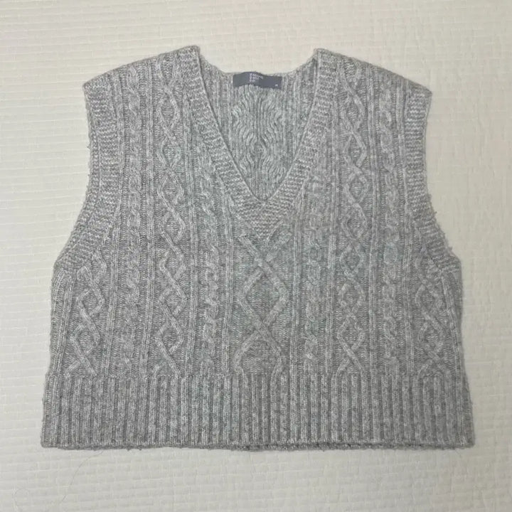 [BUNJANG] 8 Seconds Cable Knit Vest / 에잇세컨즈 케이블 니트 베스트
