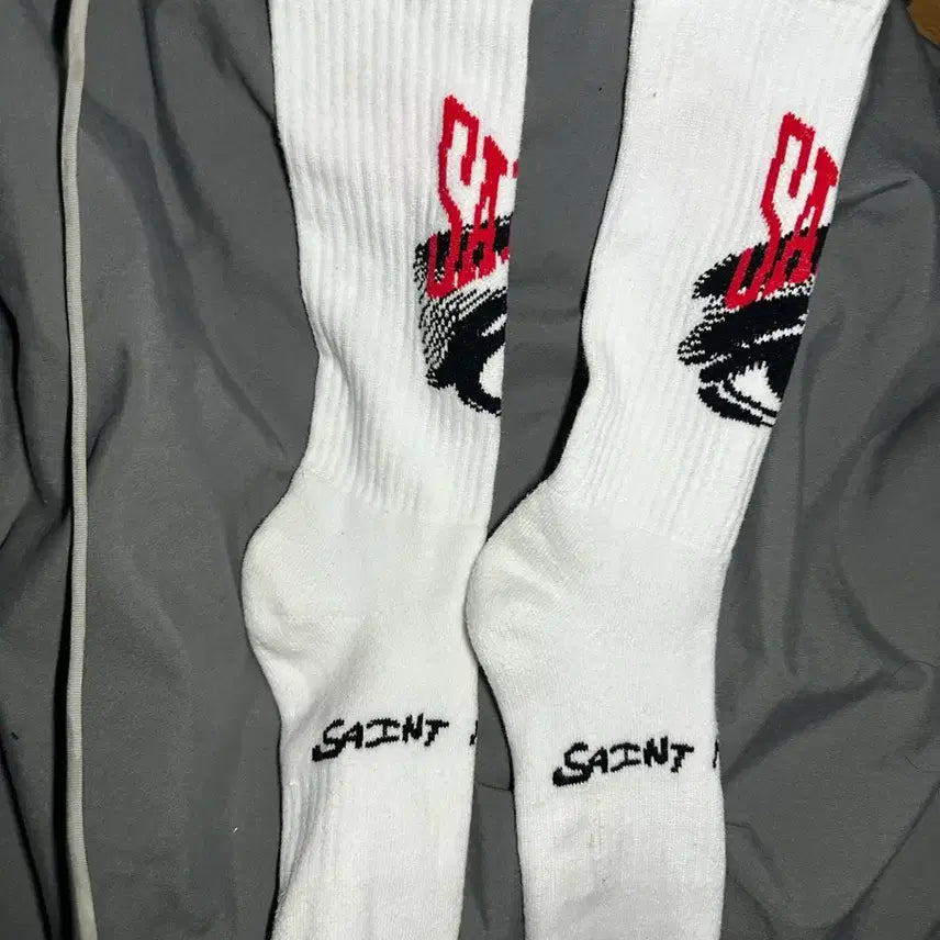 [BUNJANG] Saint Michael Socks White / 세인트 미카엘 양말 화이트