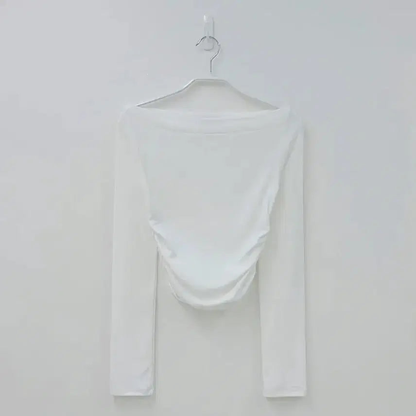 [BUNJANG] Room J White Off-Shoulder Crop Top / 룸제이 에이블리 기본 화이트 오프숄더 크롭티셔츠 보트넥 허리셔링 밑단굴림