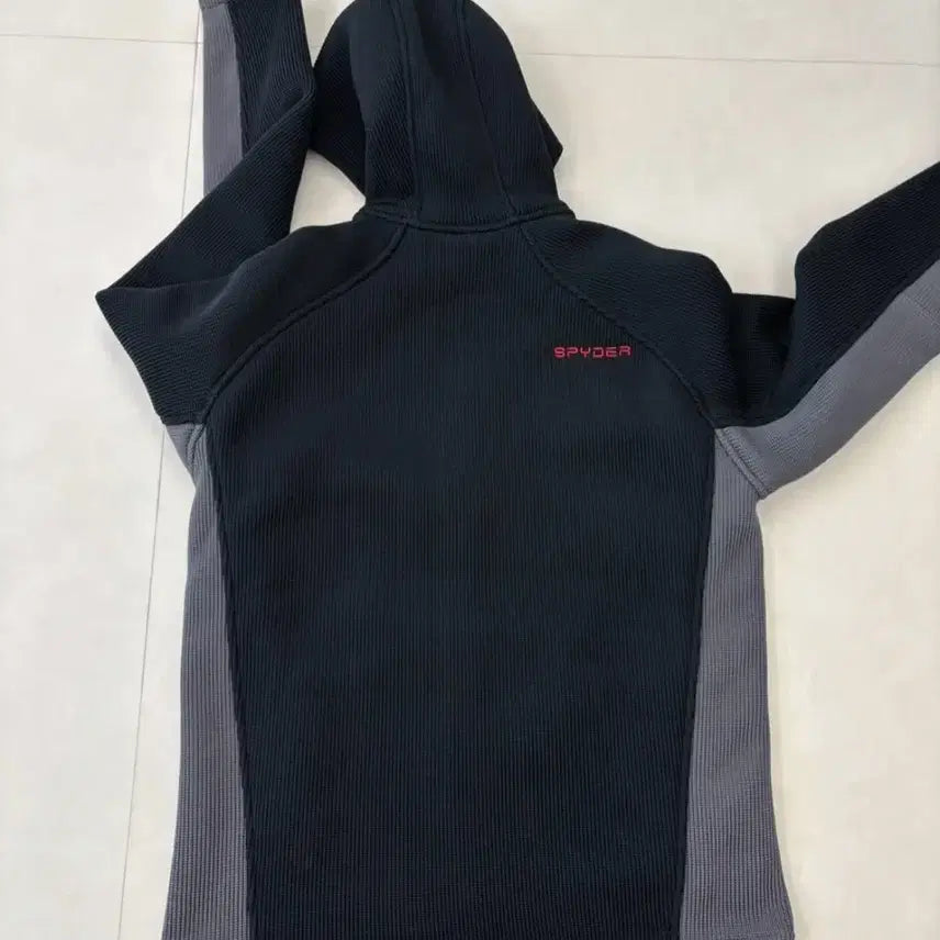 [BUNJANG] Spider Functional Hooded Zip-up Jacket / (새상품급) 스파이더 두툼한 기능성 후드집업 L(100)