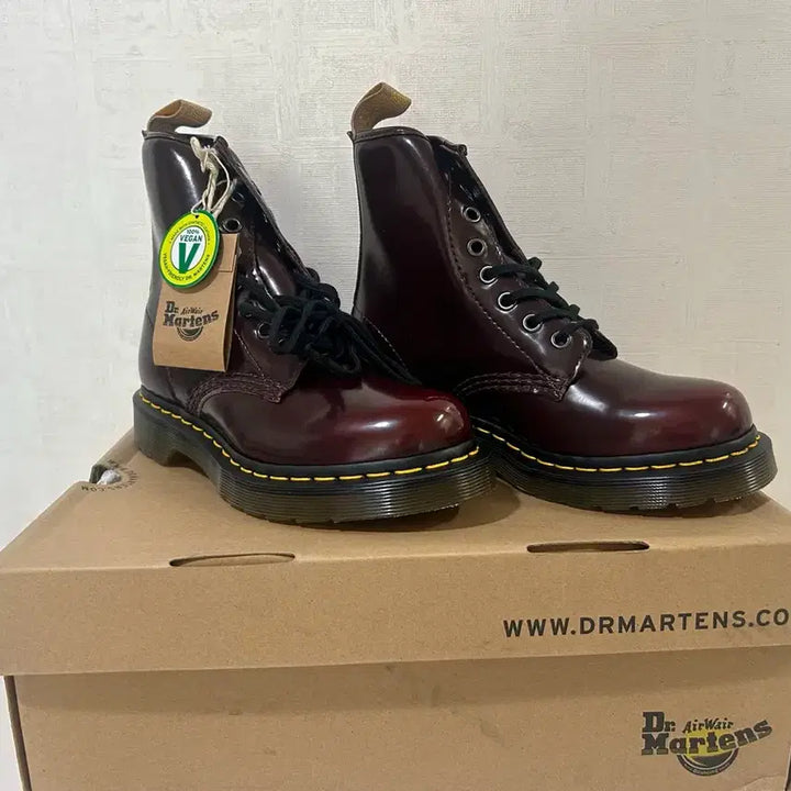 [BUNJANG] Dr. Martens 1460 Vegan Cherry Red Boots / (220) 닥터마틴 1460 비건 체리레드