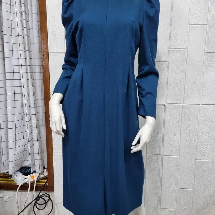 [BUNJANG] Valencia Blue Puff Sleeve Long Dress (Size 66) / 발렌시아 파란색 퍼프소매 롱 원피스 66