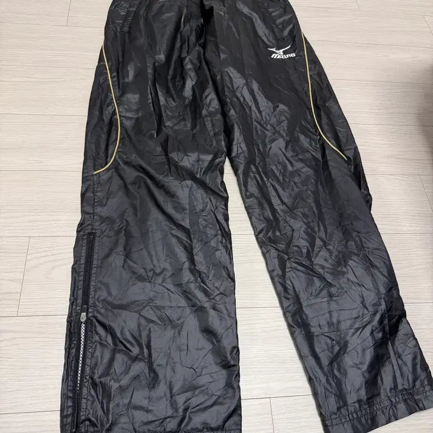 [SOLD OUT] 미즈노 블랙 트레이닝 바지