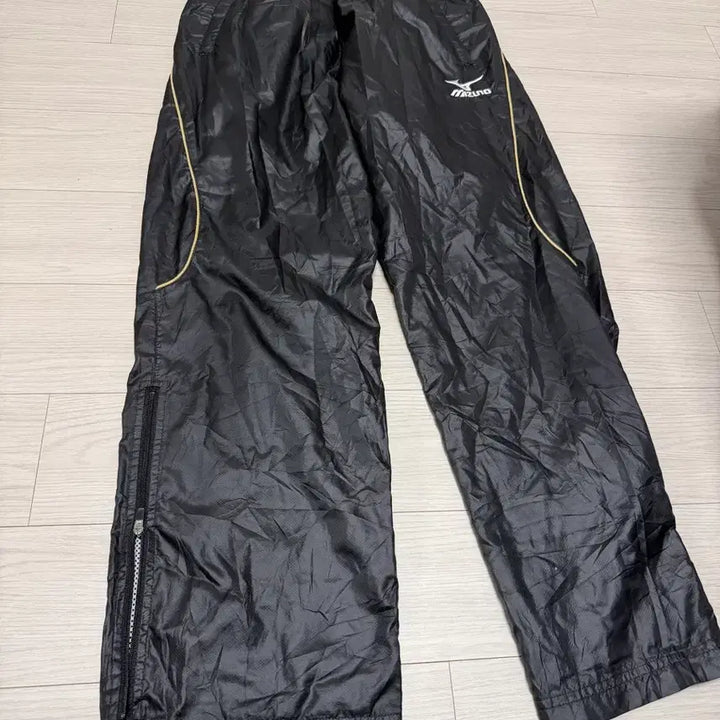 [SOLD OUT] 미즈노 블랙 트레이닝 바지