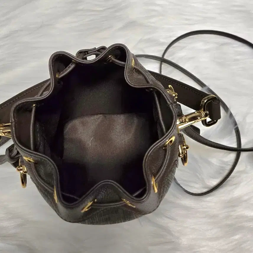 [SOLD OUT] 정품 펜디 몬트레조 버킷벡_리폼 가방