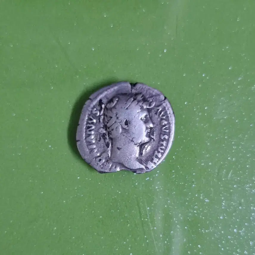 [BUNJANG] Ancient Roman Hadrian Denarius Silver Coin / 고대 로마 하드리아누스 황제 데나리우스 은화