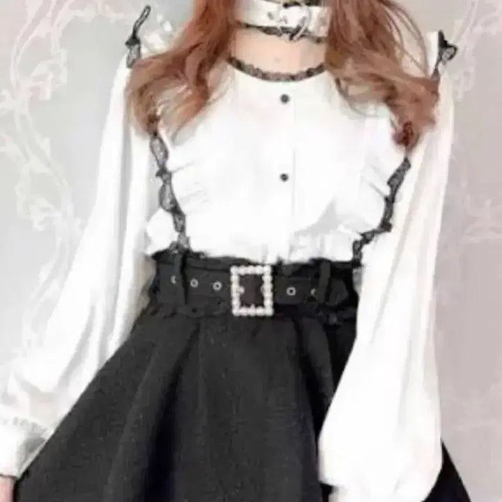 [BUNJANG] Rozita Heart Buckle Blouse / 로지타 하트버클 블라우스 지뢰계 양산형 유아탸