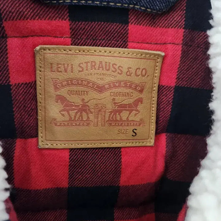 [BUNJANG] Levi's Women's Shearling Goose Down Denim Jacket / [90]리바이스 여성 양털 구스다운 청자켓