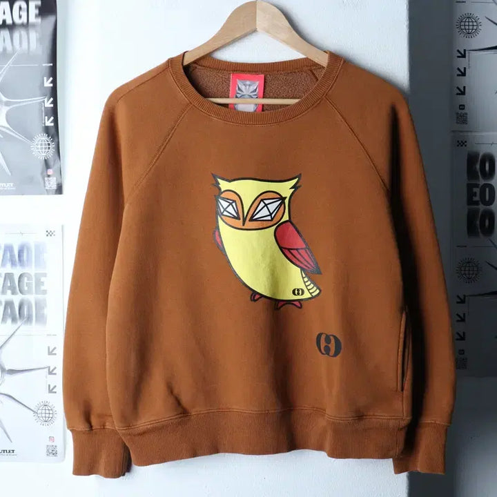 [BUNJANG] Lucky Chouette Men's Sweatshirt Owl Semi-crop Brown / W(M) 럭키슈에뜨 맨투맨 티셔츠 부엉이 세미크롭 기모 브라운-17512