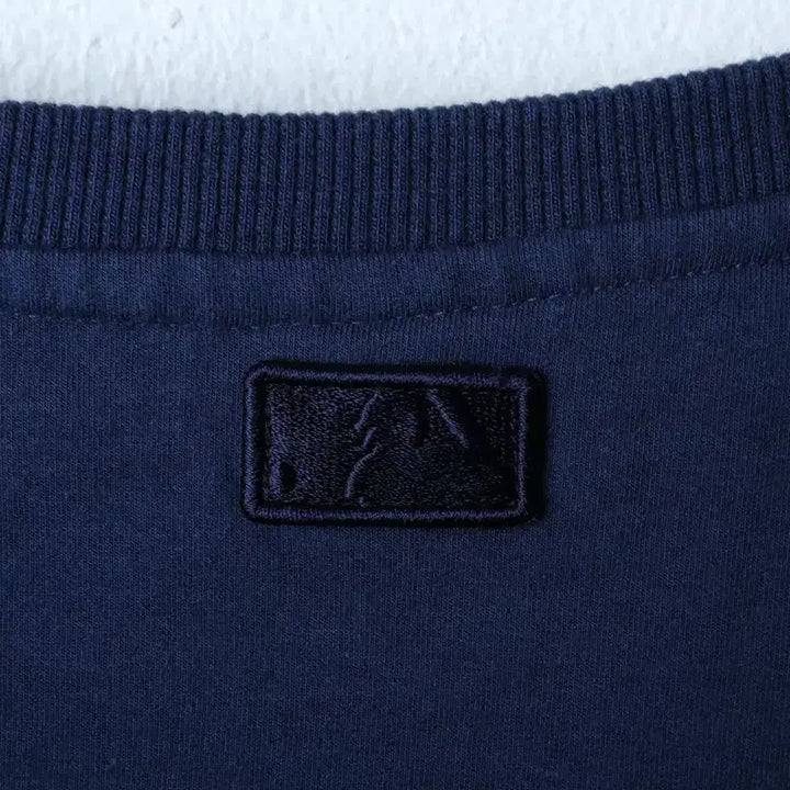 [BUNJANG] MLB New York Yankees Navy Sweatshirt / W(S) MLB 엠엘비 맨투맨 티셔츠 뉴욕양키즈 네이비-17519