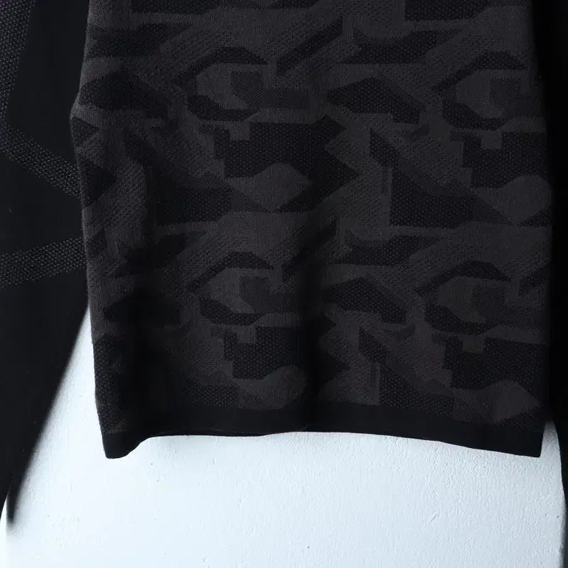 [BUNJANG] Descente Knit Pattern Black Crop Old School / W(S) 데상트 니트 패턴 블랙 크롭 올드스쿨-1751C