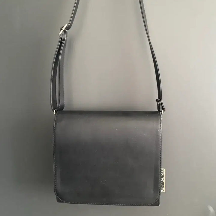 [BUNJANG] Undercross Black Crossbody Bag / undercross 블랙 크로스백