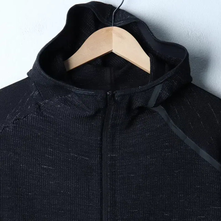 [BUNJANG] Adidas Slim Fit Functional Hoodie Jacket / (M) 아디다스 후드집업 기능성 슬림핏 패턴 블랙-17478