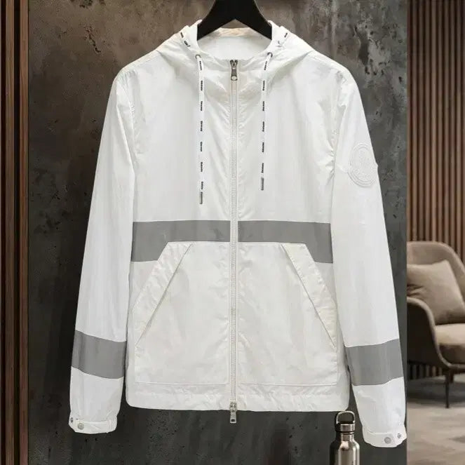 [BUNJANG] Moncler Big Logo Windbreaker Hooded Jacket White / [2사이즈] 몽클레어 빅로고 바람막이 후드 자켓 화이트
