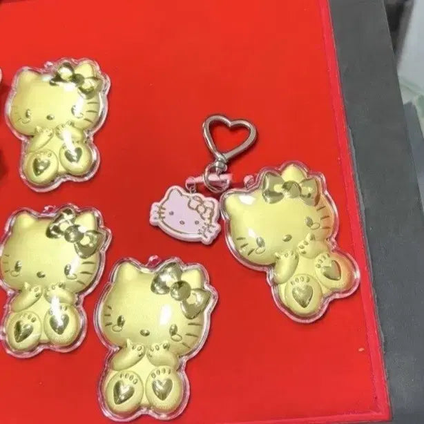 [BUNJANG] Hello Kitty Gold Keyring Tag Holder / 헬로키티 골드 키링/열쇠고리 태그홀더