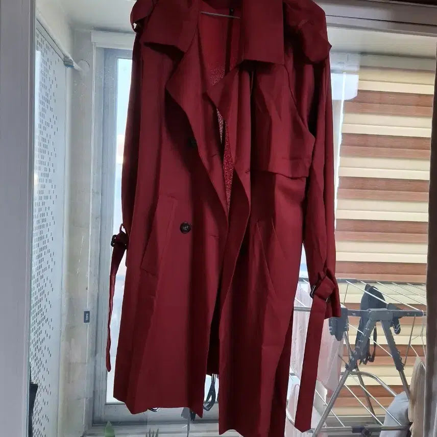 [BUNJANG] Wine Red Oversized Trench Coat for Women / 빅사이즈 와인색 트렌치코트 여성용
