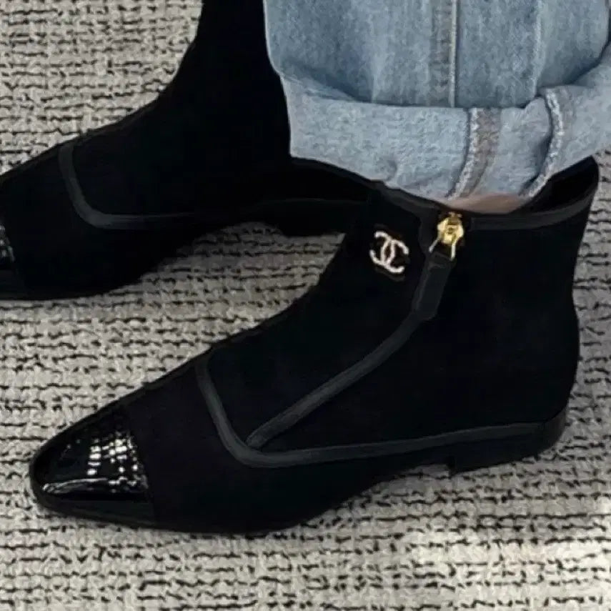 [BUNJANG] Chanel Suede Ankle Boots / 샤넬 블랙 스웨이드 앵클 부츠 쇼핑백 풀셋