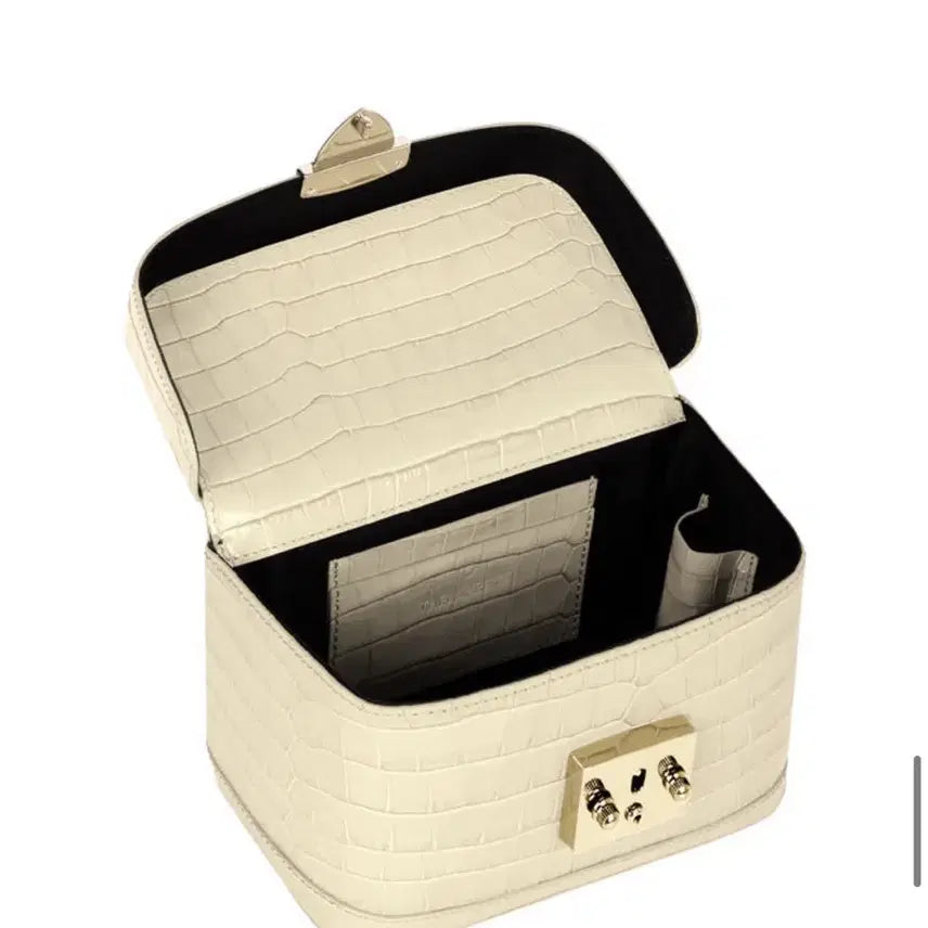 [BUNJANG] The Row Half Moon Vanilla Crocodile Pattern Bag / 더로랑 하프문 바닐라