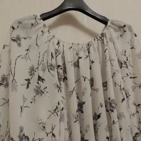 [BUNJANG] Chiffon Frill Blouse / 시폰 프릴 블라우스