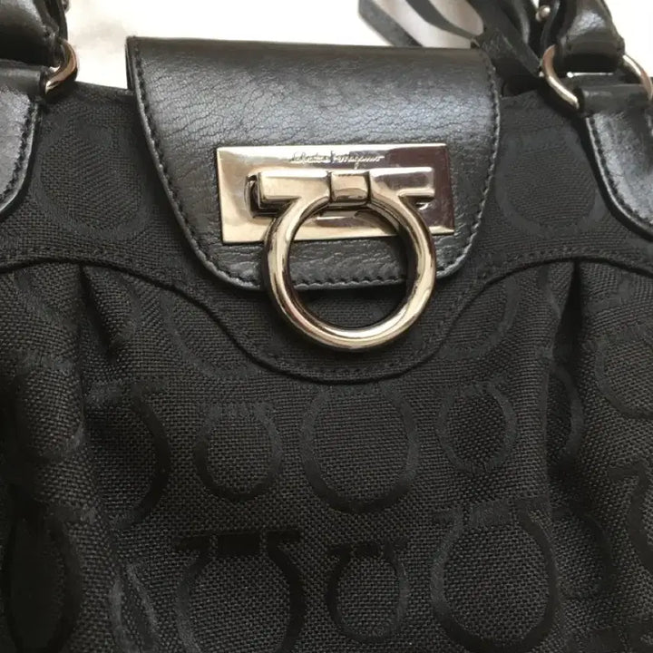 [BUNJANG] Salvatore Ferragamo Leather Handbag / 페라가모 가방 핸드백