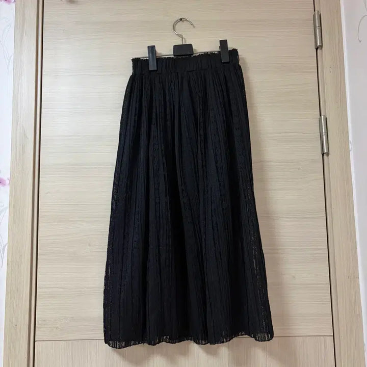 [BUNJANG] Black Pleated Lace Long Skirt / 블랙 플리츠 레이스 롱 스커트
