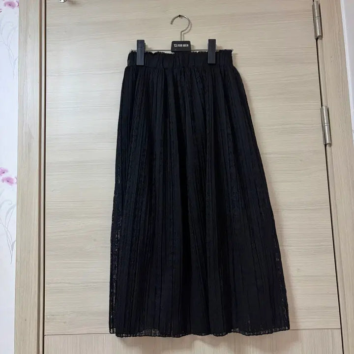 [BUNJANG] Black Pleated Lace Long Skirt / 블랙 플리츠 레이스 롱 스커트